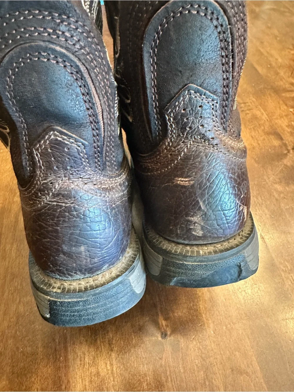 Ariat Mens 9.5 D Cowboy Work Boots Slip and Oil Resistant Composite Toe *Read*